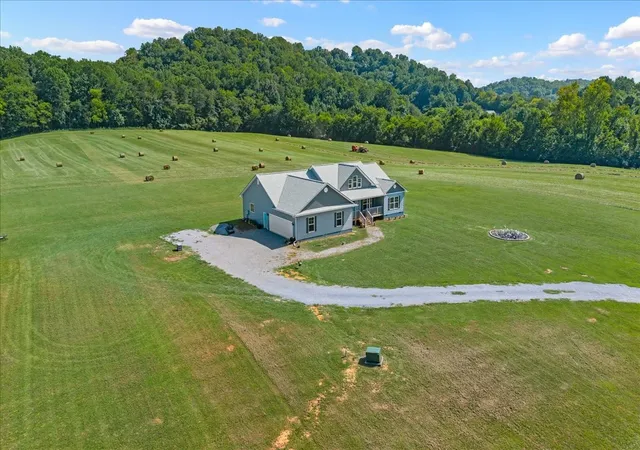 Photo 4 of Single family home for sale at 288 County Rd 307 E, Athens, TN 37303 | MLS# 3508006 | Listing updated on 2026-09-26