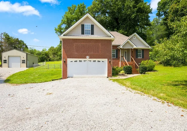 1st image of 124 Pheasant Hollow Rd, Dickson, TN 37055 | MLS# 3513109