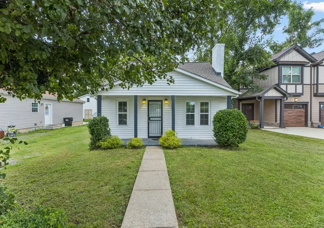 1st image of 527 E Castle St, Murfreesboro, TN 37130 | MLS# 3508009
