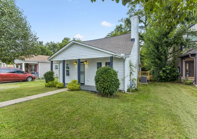 2nd image of 527 E Castle St, Murfreesboro, TN 37130 | MLS# 3508009