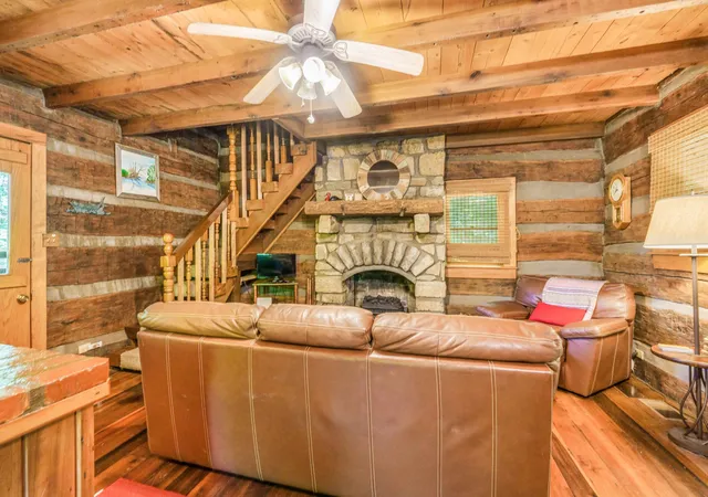 Photo 4 of Single family home for sale at 557 Barton Shockley Rd, Scottsville, KY 42164 | MLS# 3508026 | Listing updated on 2026-08-12