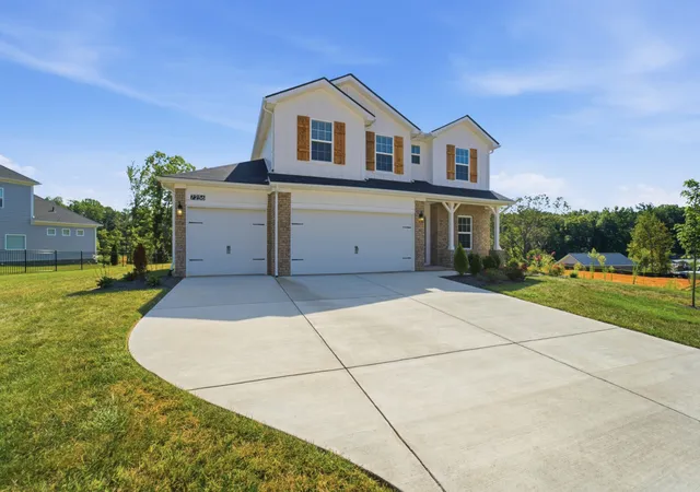 Photo 3 of Single family home for sale at 10 Fairlawn Dr, Fairview, TN 37062 | MLS# 3508100 | Listing updated on 2026-08-21
