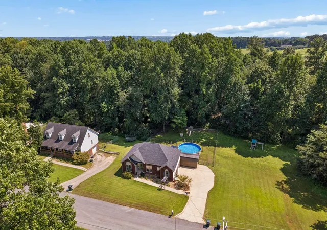 1st image of 183 Hickory Hollow Dr, Dickson, TN 37055 | MLS# 3514558