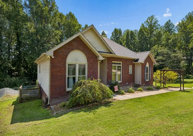 3rd image of 183 Hickory Hollow Dr, Dickson, TN 37055 | MLS# 3514558