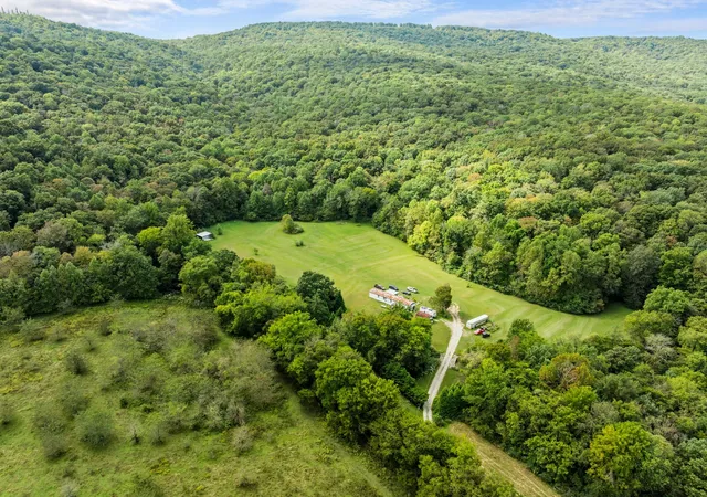 5th image of 585 Deep Hollow Ln, Winchester, TN 37398 | MLS# 3511191