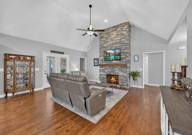 Photo 4 of Single family home for sale at 516 Becks Pl, Gallatin, TN 37066 | MLS# 3593574 | Listing updated on 2026-09-26