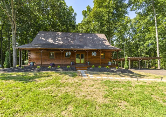 Photo 2 of Single family home for sale at 1817 Cumberland City Rd, Cumberland City, TN 37050 | MLS# 3512550 | Listing updated on 2026-08-20