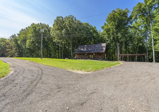 Photo 3 of Single family home for sale at 1817 Cumberland City Rd, Cumberland City, TN 37050 | MLS# 3512550 | Listing updated on 2026-08-20