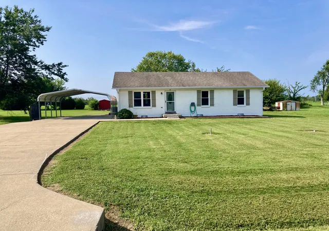 1st image of 221 Austin Dr, Portland, TN 37148 | MLS# 3510636