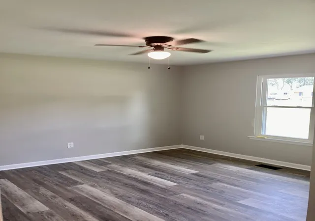 Photo 4 of Sale Pending at 221 Austin Dr, Portland, TN 37148 | MLS# 3510636 | Listing updated on 2026-09-23