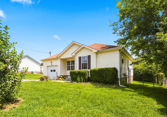 Photo 1 of Single family home for sale at 3433 Merganser Dr, Clarksville, TN 37042 | MLS# 3508108 | Listing updated on 2026-10-26