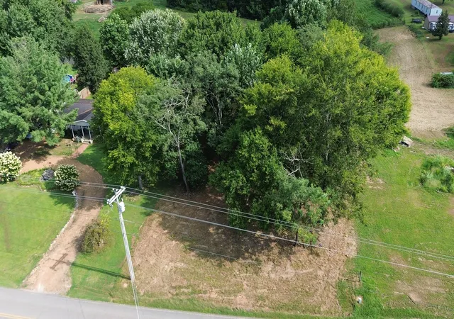 2nd image of 244 Howell Hill Rd, Fayetteville, TN 37334 | MLS# 3510415