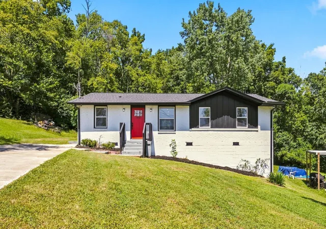 Photo 1 of Single family home for sale at 625 Maclaurin Ct, Nashville, TN 37207 | MLS# 3531103 | Listing updated on 2026-09-02