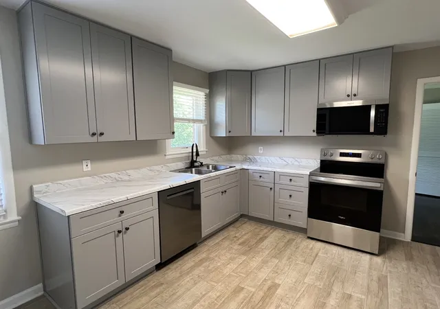 Photo 4 of Single family home for sale at 809 Colfax Dr SE, Nashville, TN 37214 | MLS# 3512399 | Listing updated on 2026-08-30