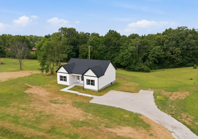 Photo 3 of Single family home for sale at 1434 E Piney Rd, Dickson, TN 37055 | MLS# 3511247 | Listing updated on 2026-08-19
