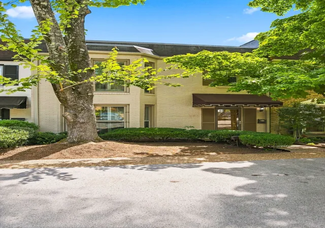 3rd image of 4400 Belmont Park Ter #170, Nashville, TN 37215 | MLS# 3514097