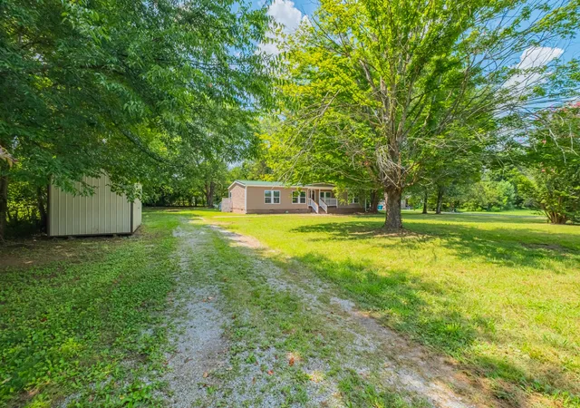 Photo 3 of Manufactured home for sale at 12571 Old Tullahoma Rd, Tullahoma, TN 37388 | MLS# 3509894 | Listing updated on 2026-08-11
