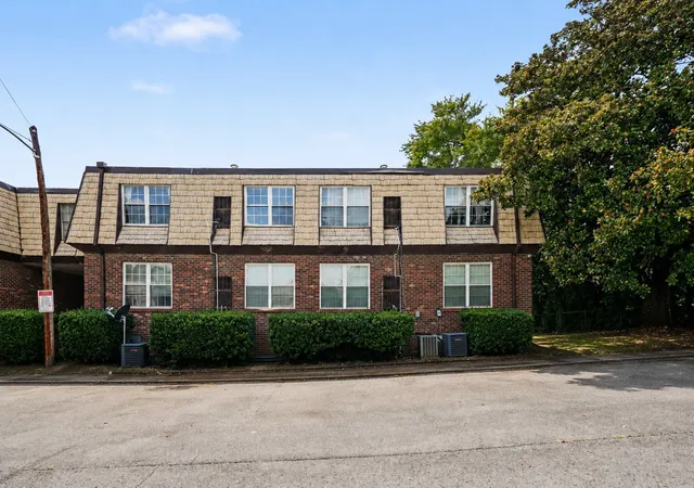 2nd image of 441 Harding Pl #E1, Nashville, TN 37211 | MLS# 3513069