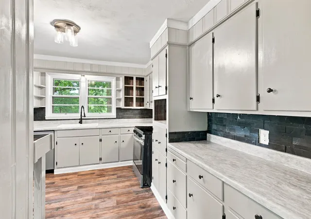 Photo 4 of Single family home for sale at 1302 Ellington Dr, Lafayette, TN 37083 | MLS# 3513229 | Listing updated on 2026-09-30