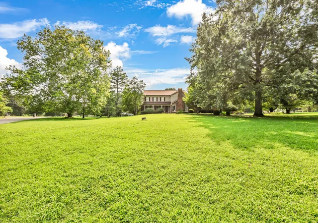 2nd image of 592 Fairway Wingate, Clarksville, TN 37043 | MLS# 3510304