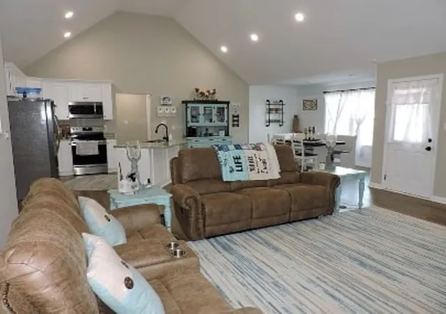 Photo 3 of Single family home for sale at 3012 Cambridge Ct, Lewisburg, TN 37091 | MLS# 3512754 | Listing updated on 2026-10-11