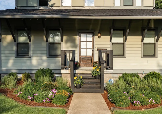 Photo 3 of Single family home for sale at 413 N 17th St, Nashville, TN 37206 | MLS# 3526580 | Listing updated on 2026-09-15