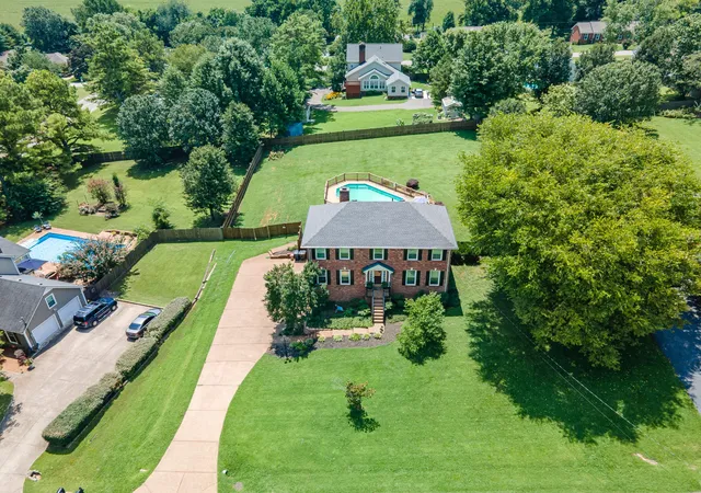 Photo 2 of Single family home for sale at 1503 Heritage Dr, Columbia, TN 38401 | MLS# 3510689 | Listing updated on 2026-08-19
