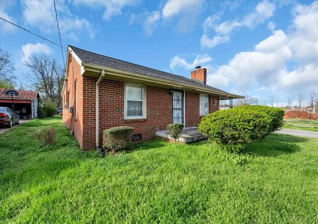 2nd image of 722 Minor St, Murfreesboro, TN 37130 | MLS# 3516148