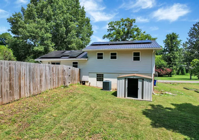 3rd image of 3010 W Lake Dr Nw, Cleveland, TN 37312 | MLS# 3509957
