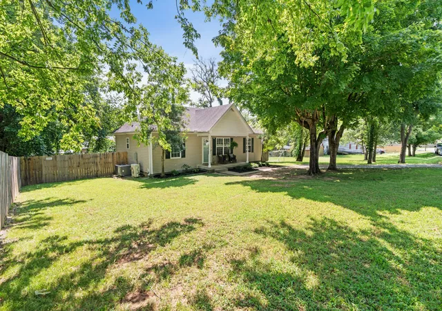 Photo 3 of Single family home for sale at 4004 Cumberland Ave, Old Hickory, TN 37138 | MLS# 3514217 | Listing updated on 2026-10-02