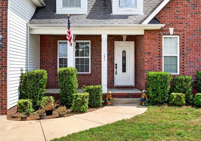 Photo 4 of Single family home for sale at 2473 Senseney Dr, Clarksville, TN 37042 | MLS# 3510218 | Listing updated on 2026-08-20