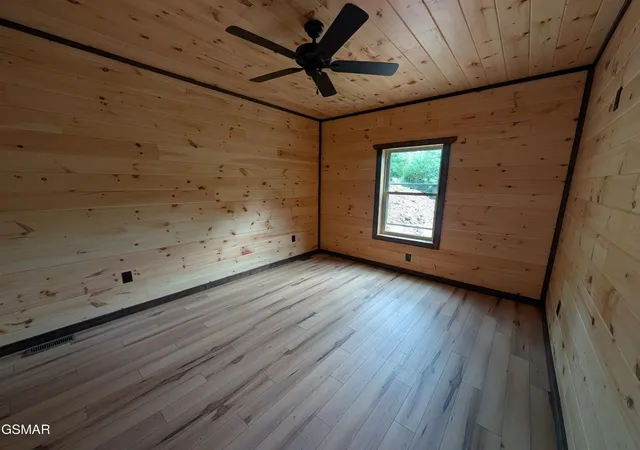 16th image of 928 Ski Mountain Road, Gatlinburg, TN 37738 | MLS# 3509972