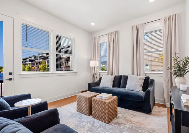 4th image of 1776 S Watkins Street #403, Chattanooga, TN 37404 | MLS# 3519355