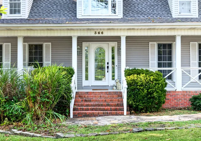 Photo 4 of Single family home for sale at 366 Martin Pl, Hopkinsville, KY 42240 | MLS# 3510224 | Listing updated on 2026-09-27
