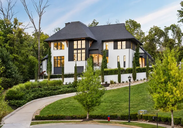 Photo 2 of Mansion for sale at 6452 Penrose Dr, Brentwood, TN 37027 | MLS# 3612023 | Listing updated on 2026-10-08