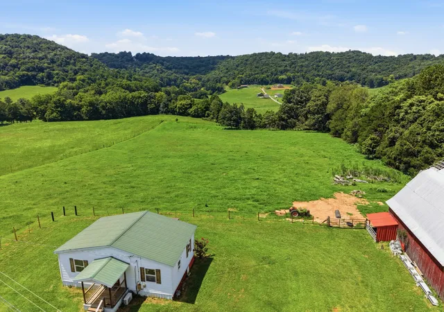 1st image of 17904 Old Kentucky Rd, Walling, TN 38587 | MLS# 3514555
