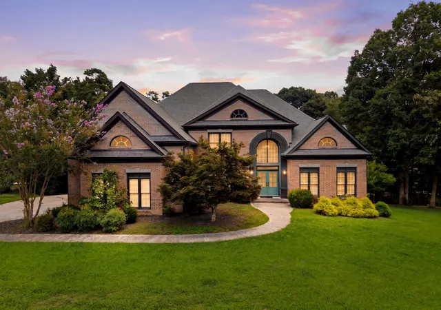 Photo 1 of Single family home for sale at 9221 Hidden Mountain Dr, Chattanooga, TN 37421 | MLS# 3510022 | Listing updated on 2026-09-14