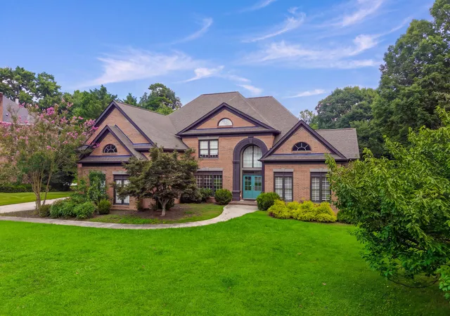 Photo 3 of Single family home for sale at 9221 Hidden Mountain Dr, Chattanooga, TN 37421 | MLS# 3510022 | Listing updated on 2026-09-14