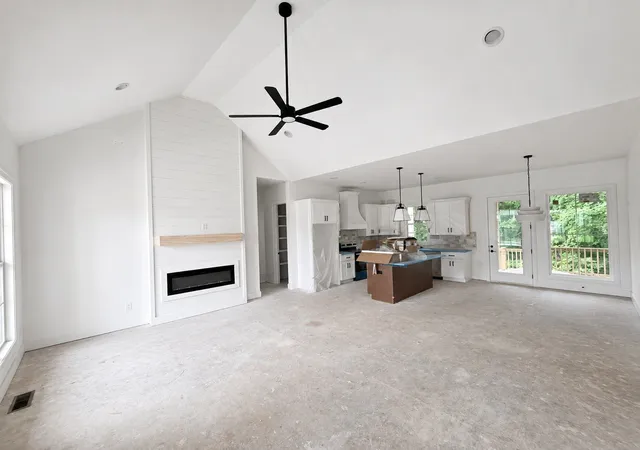 2nd image of 724 Beckridge Rd, Mc Minnville, TN 37110 | MLS# 3510318
