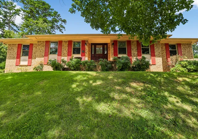 1st image of 913 Belvoir Hills Cir, Chattanooga, TN 37412 | MLS# 3510768