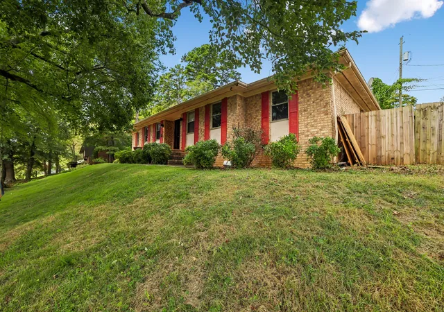 3rd image of 913 Belvoir Hills Cir, Chattanooga, TN 37412 | MLS# 3510768
