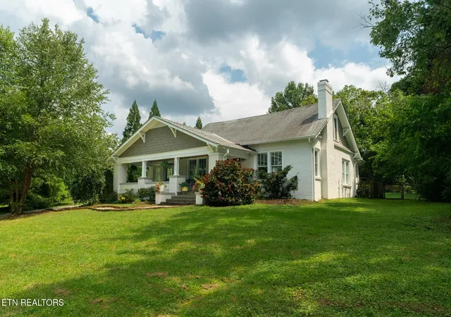 1st image of 2516 Maple Dr, Knoxville, TN 37918 | MLS# 3510273