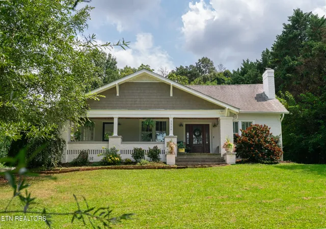 2nd image of 2516 Maple Dr, Knoxville, TN 37918 | MLS# 3510273