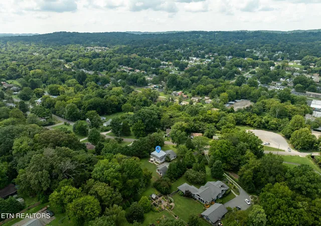 58th image of 2516 Maple Dr, Knoxville, TN 37918 | MLS# 3510273