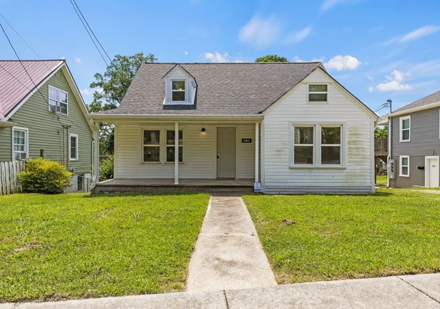 1st image of 812 Woodmont Blvd, Clarksville, TN 37040 | MLS# 3510399