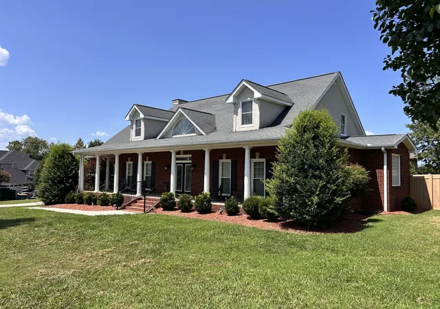Photo 2 of Single family home for sale at 2009 Brunswick Dr, Lebanon, TN 37087 | MLS# 3511012 | Listing updated on 2026-08-17