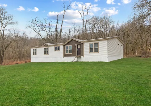 1st image of 1189 Chicken Creek Rd, Pulaski, TN 38478 | MLS# 3510464