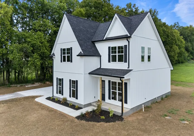 Photo 3 of Single family home for sale at 2134 Powell Ln, Lewisburg, TN 37091 | MLS# 3510405 | Listing updated on 2026-10-04