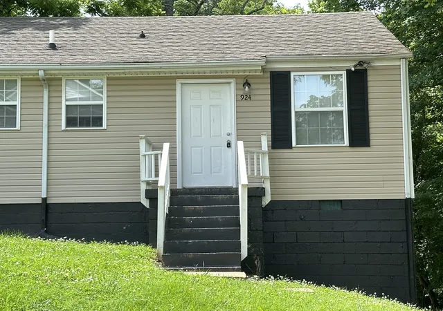 Multi family home for sale at 928 Woody Hills Dr, Clarksville, TN 37040 | MLS# 3530767