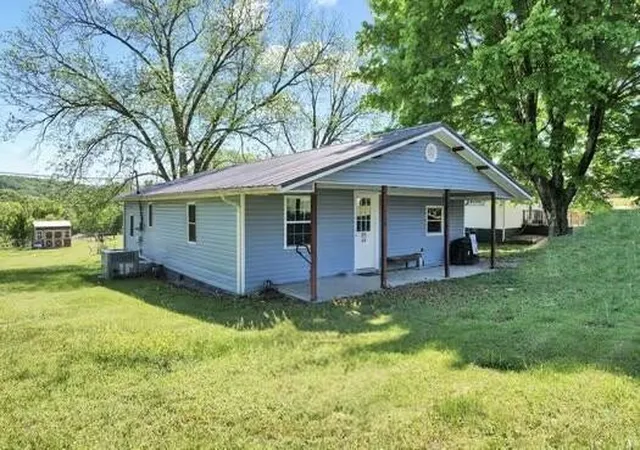2nd image of 114 Chapel Ave, Sweetwater, TN 37874 | MLS# 3510449